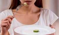Расстройства пищевого поведения: что это и как распознать